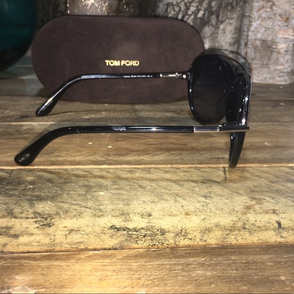 New Tom Ford Women Sunglasses - Picture 7 of 8